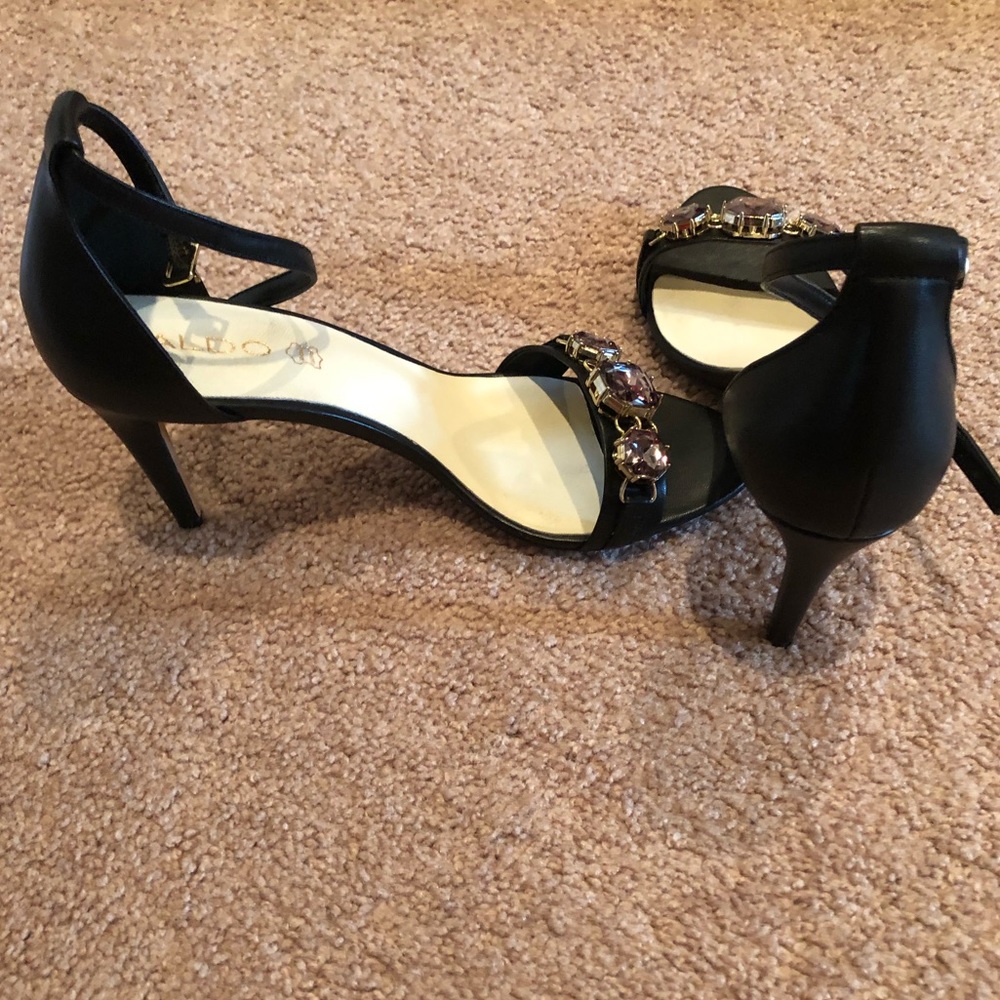 Aldo Pretty Black Heels!